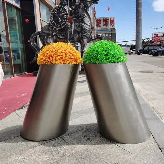 异形不锈钢金属花槽.jpg